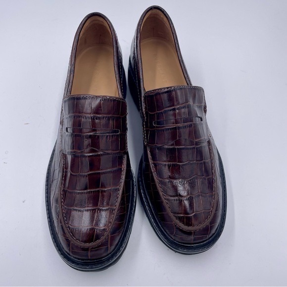 Everlane Shoes - NEW Everlane Brown  Crocodile Leather Chunky Lug Sole Loafer in Size 8